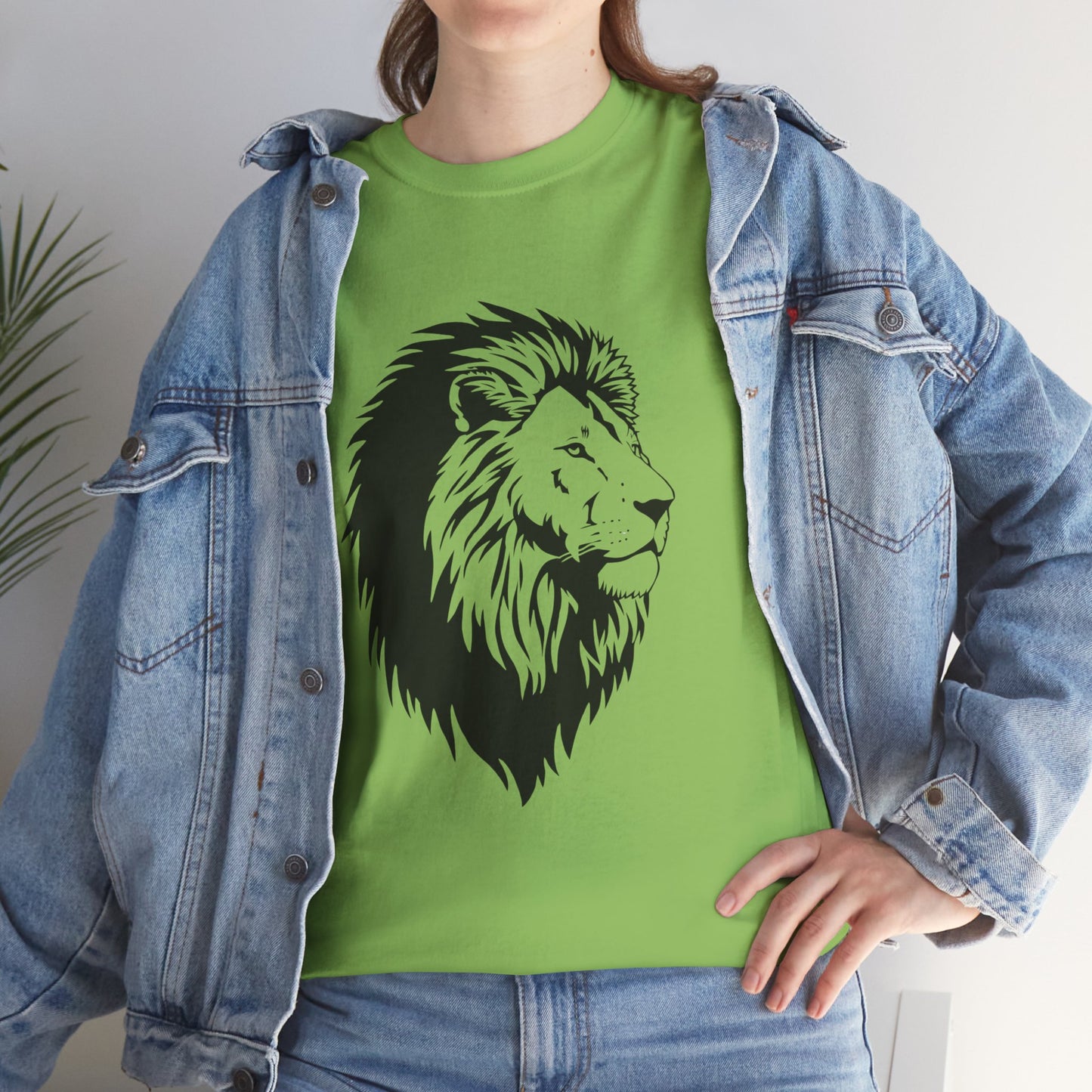 Wild Fierce Lion – Minimal Power Graphic T-Shirt