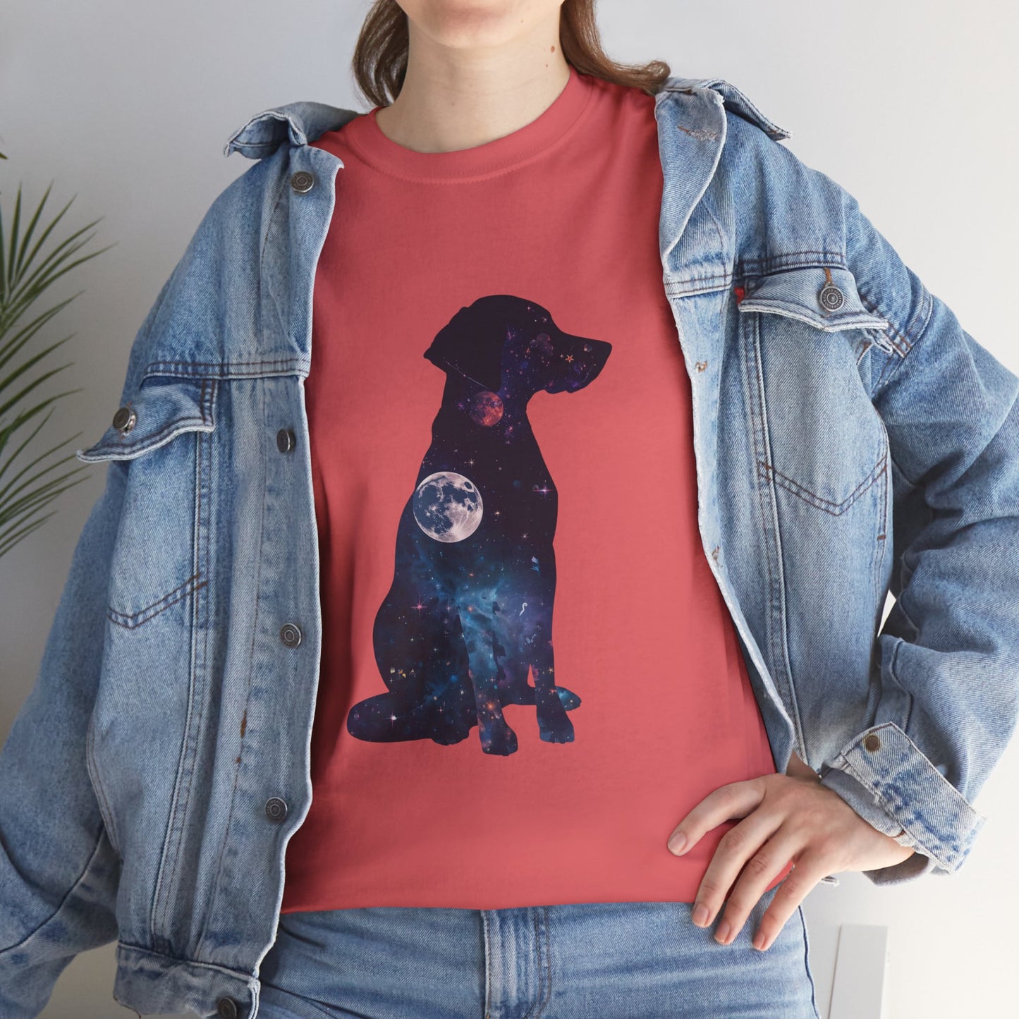 Dog Silhouette – Feminine Minimal T-Shirt