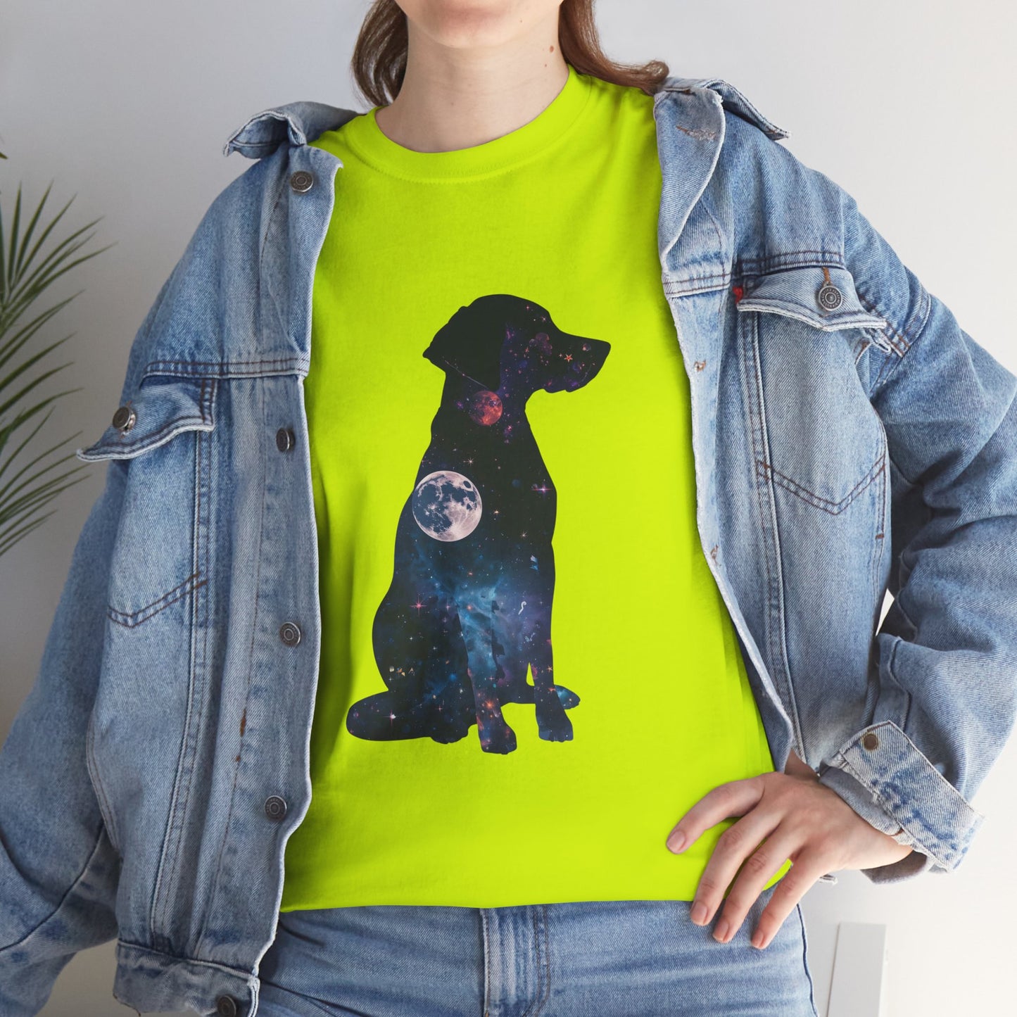 Dog Silhouette – Feminine Minimal T-Shirt