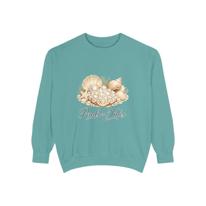 Pearls and Tides – Seashell Feminine Sweatshirt